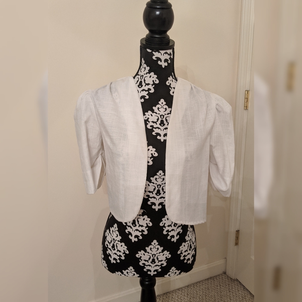 White vintage shrug in great condition